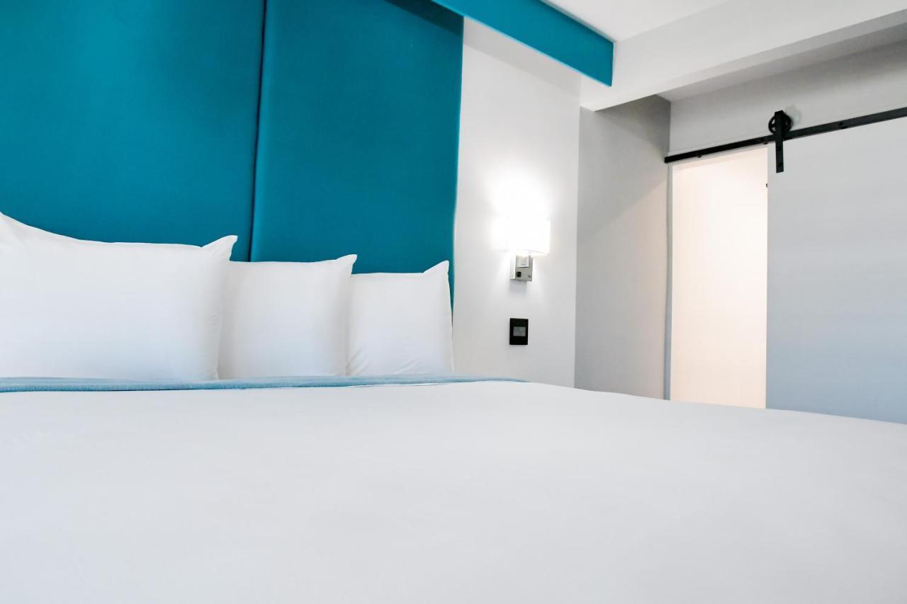Tilbury Inn Glendale Bagian luar foto